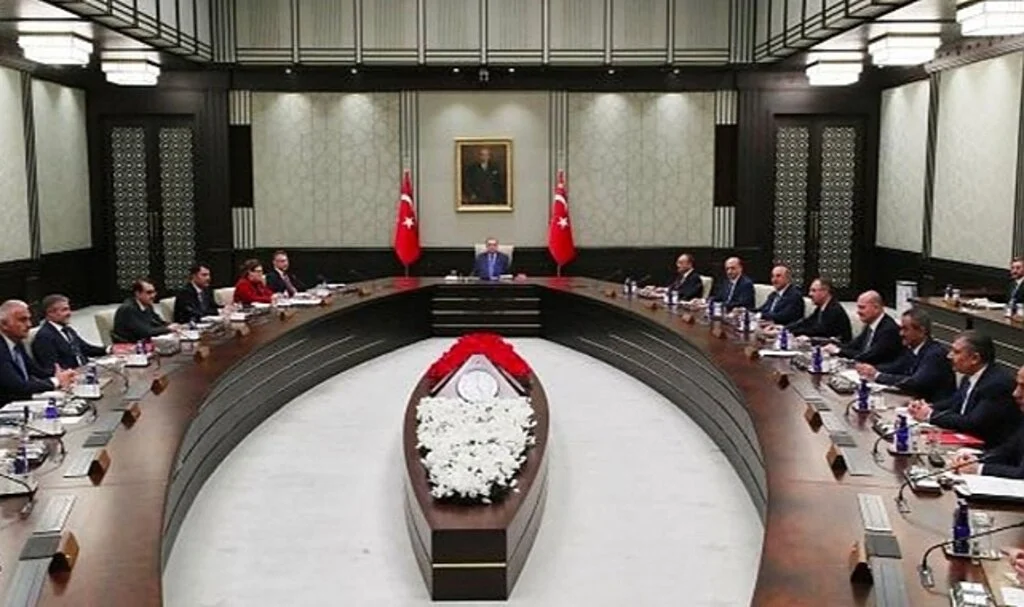 Cumhurbaşkanlığı kabinesi yarın toplanıyor: Kredi ve kart borçları için 3 formül masada