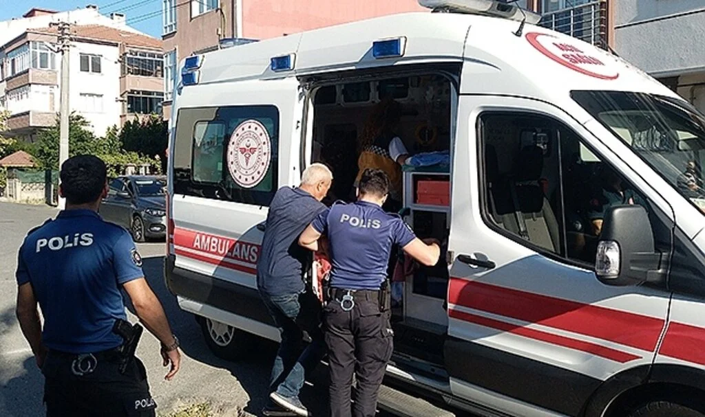 Dedikodu tartışması nedeniyle öfkesinden deliye döndü, komşusunu bıçakladı