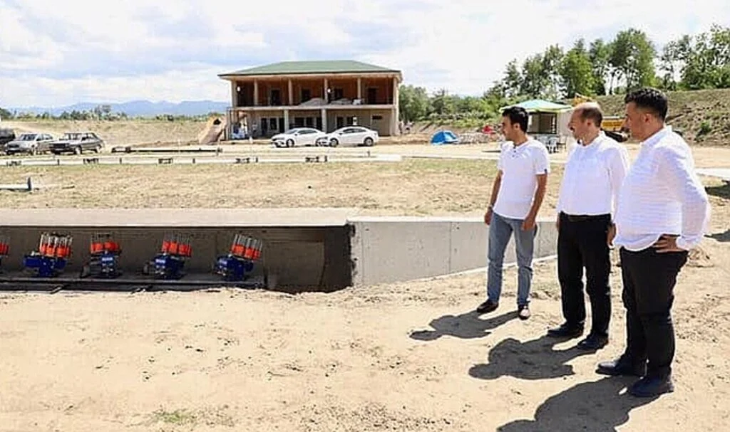 Dereçi çarşamba ve terme'de tesisleri inceledi