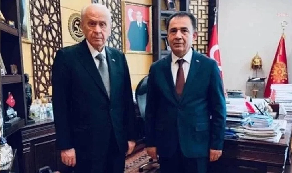 Devlet Bahçeli'nin danışmanı istifa etti