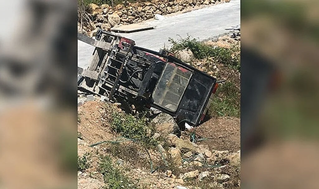 Devrilen forkliftin altında kalan operatör hayatını kaybetti