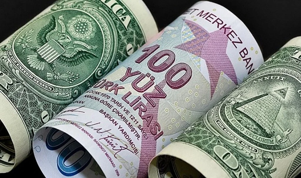 Dolar, 17 lira sınırına dayandı