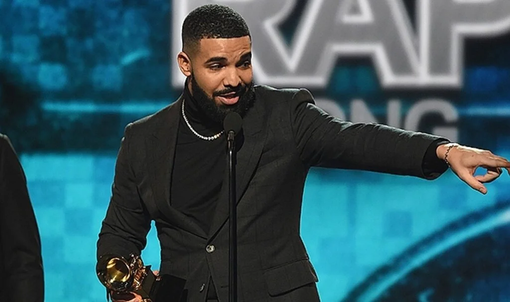 Drake, kumarda 27 milyon dolar kaybetti