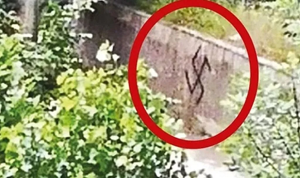 Ekrem İmamoğlu’nun aile mezarlığına ‘gamalı haç’ çizildi