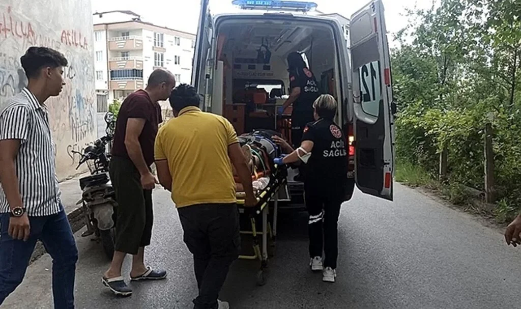 Elektrikli bisiklet sürücüsü kaldırıma çarptı: 1 yaralı