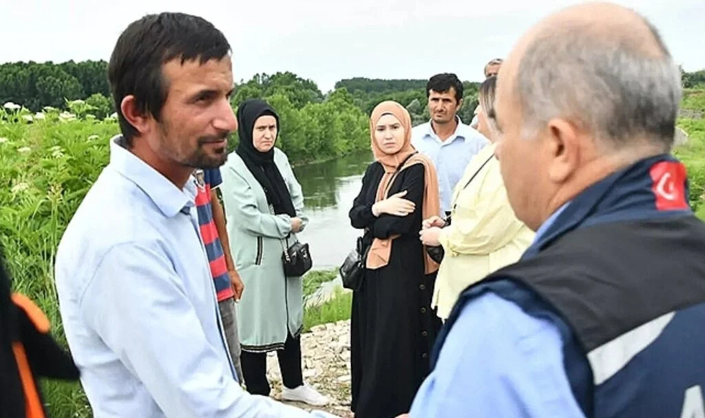 Emine Nur'un babası günlerdir kaybolan kızından bir haber bekliyor
