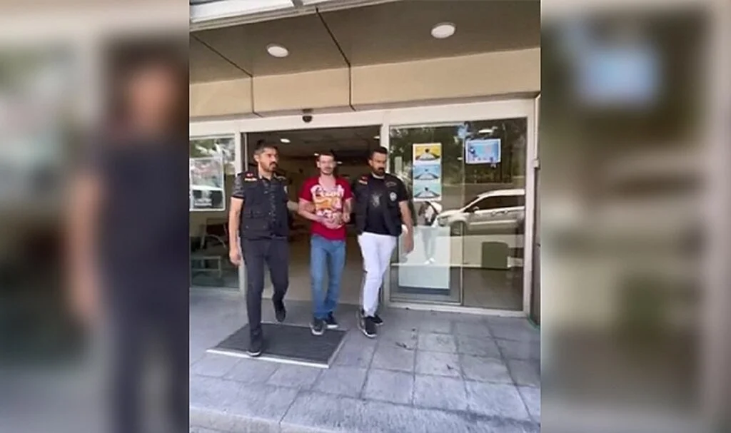 Eşcinsel ilişkiye ait videoyla şantaj yapan adam bıçaklanarak öldürüldü! Katil suçunu direkt itiraf etti