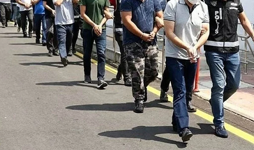 FETÖ'nün mahrem yapılanmasına baskın 