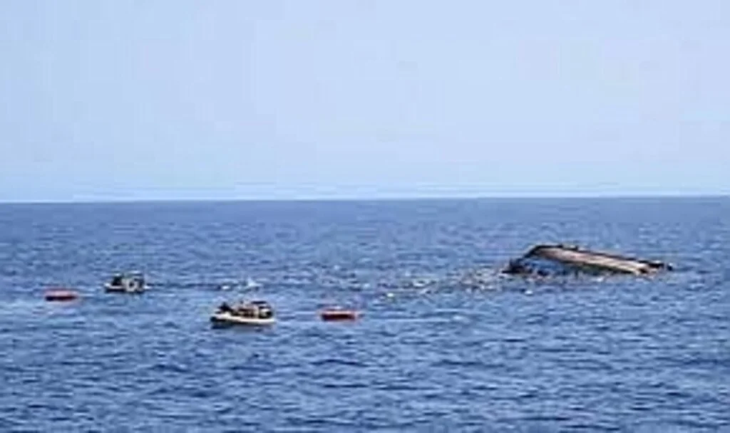 Göçmenleri taşıyan tekne alabora oldu: 16 ölü