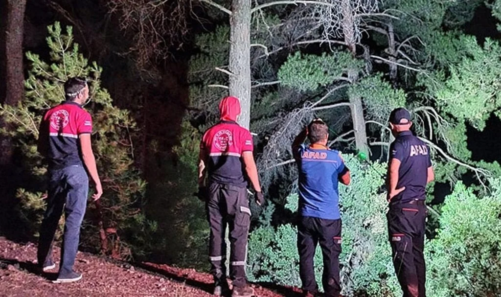 Heyecan olsun diye arama kurtarma ekiplerini 5 saat boyunca dağ taş dolaştırdılar