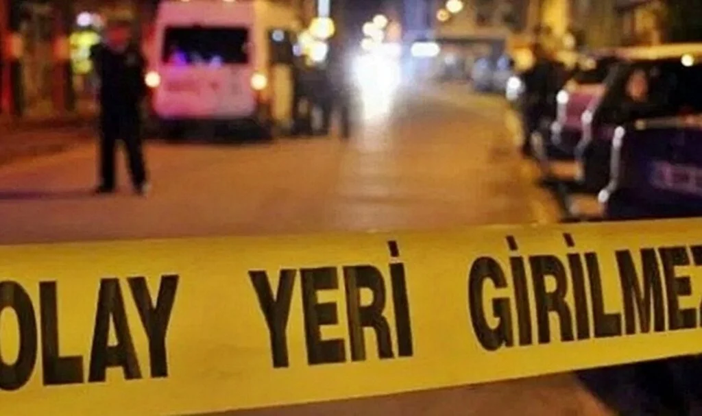 Husumetlileri evin önünde oturan aileye kurşun yağdırdı: 1’i çocuk 2 ölü