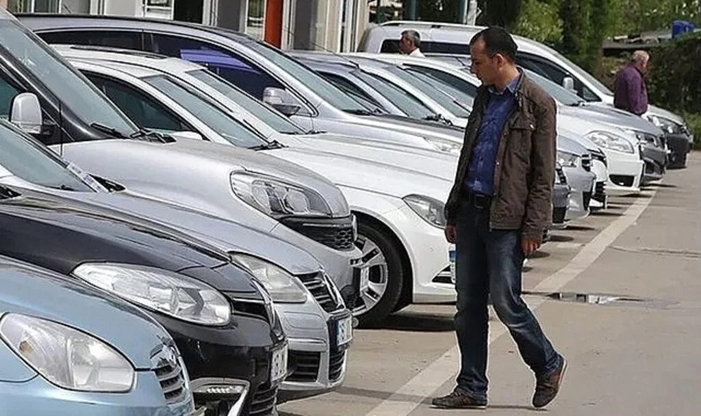 İkinci el araç piyasasında ÖTV etkisi! İndirimin adı bile yetti: Fiyatlar düşmeye başladı
