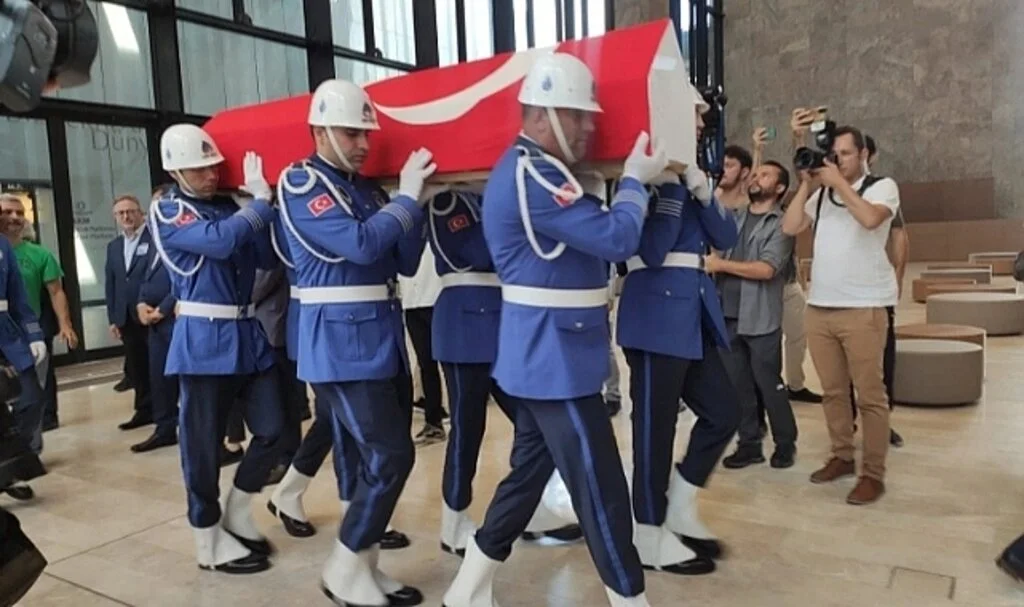İlhan İrem'e veda günü