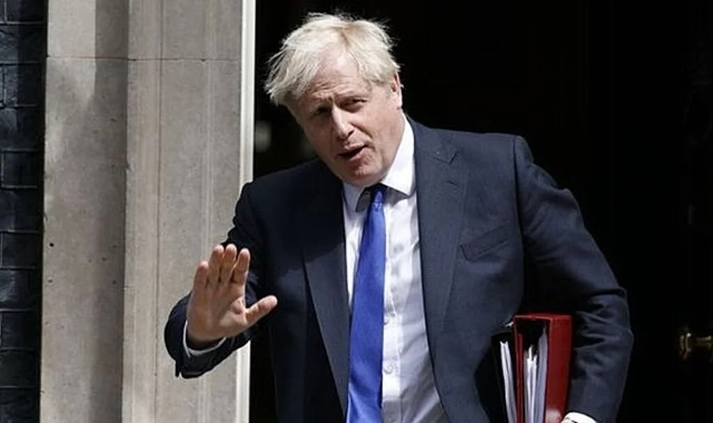 İngiltere Başbakanı Boris Johnson görevinden istifa etti