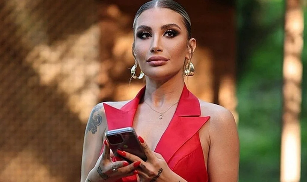 İrem Derici'den hayranlarını korkutan haber! Hastaneye kaldırıldı