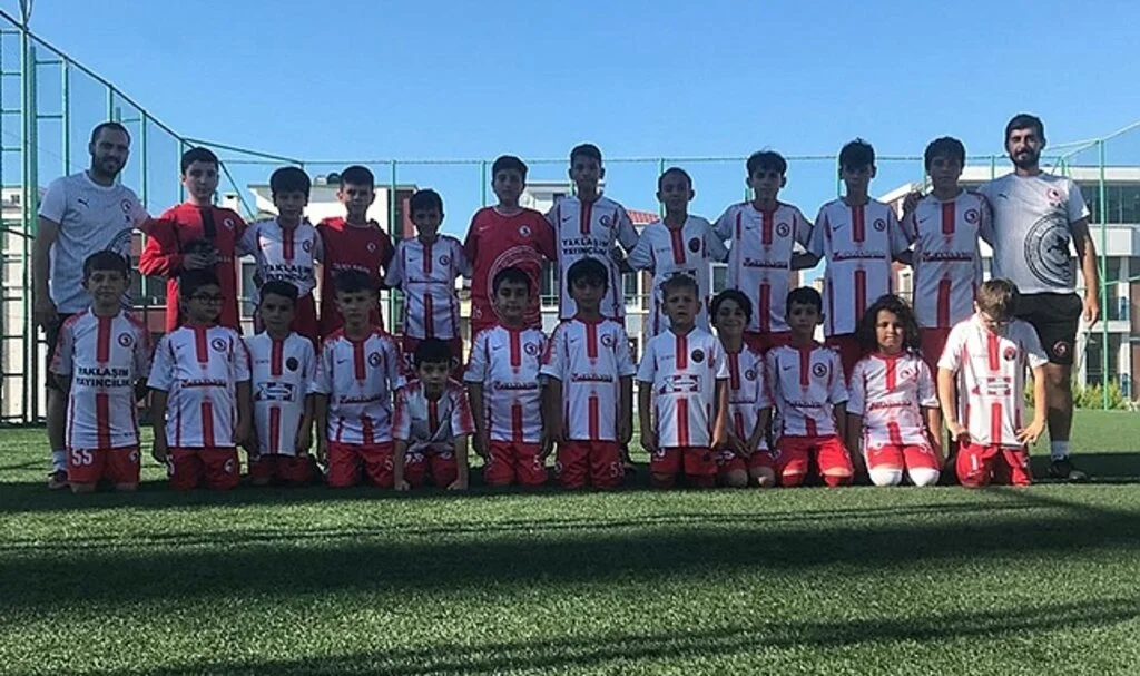 İstiklalspor’da şenlik var 
