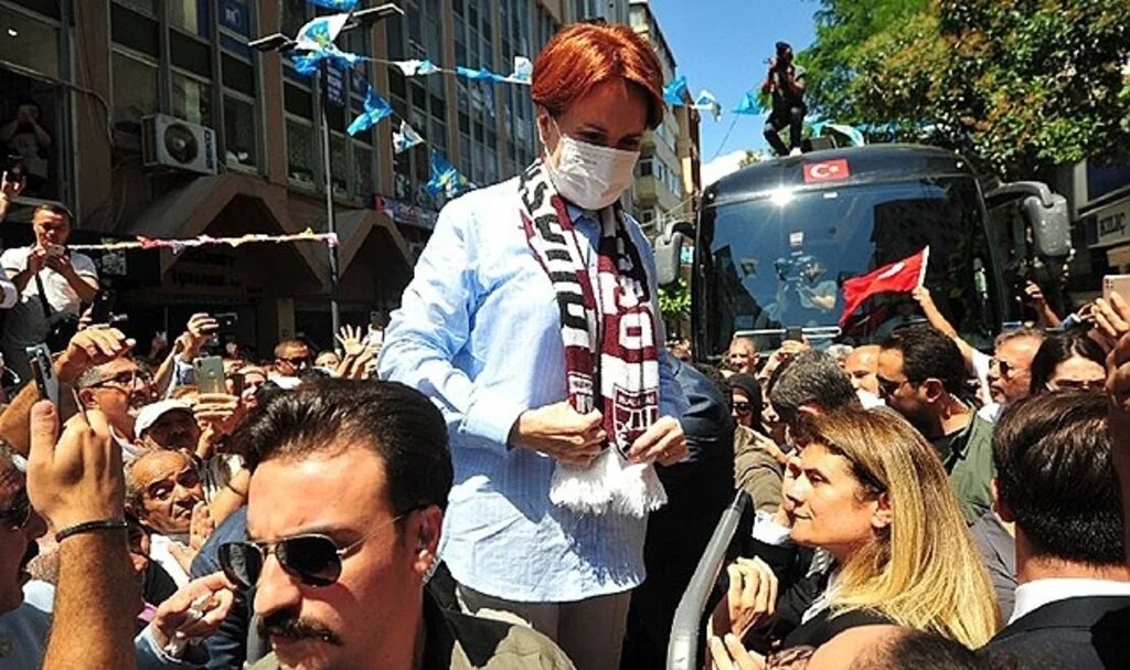 İYİ Parti Genel Başkanı Meral Akşener: Çaldırtmayıp, çalmayacaksınız, israf etmeyeceksiniz!