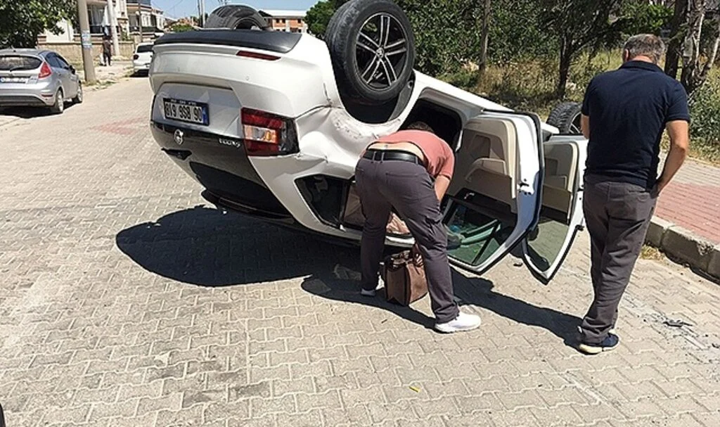 Kaçtığı polisler, kaza yapınca imdadına yetişti