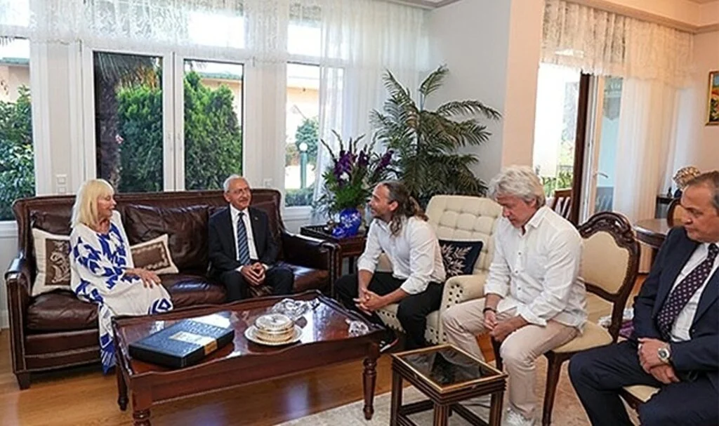 Kılıçdaroğlu'ndan Cüneyt Arkın'ın ailesine ziyaret