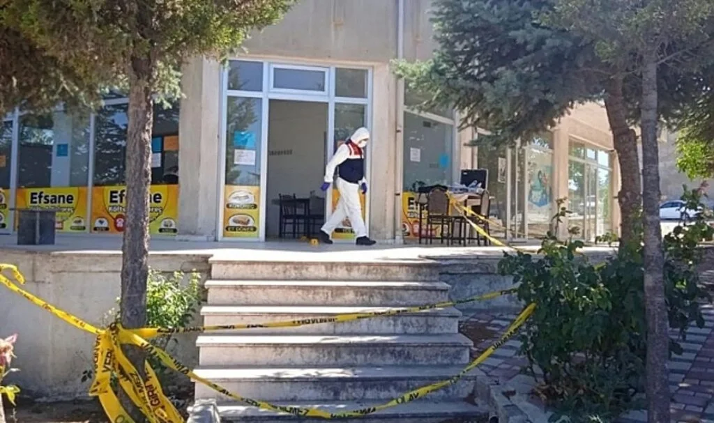 Köfteci dehşetinde 1 ölü, 2 ağır yaralı