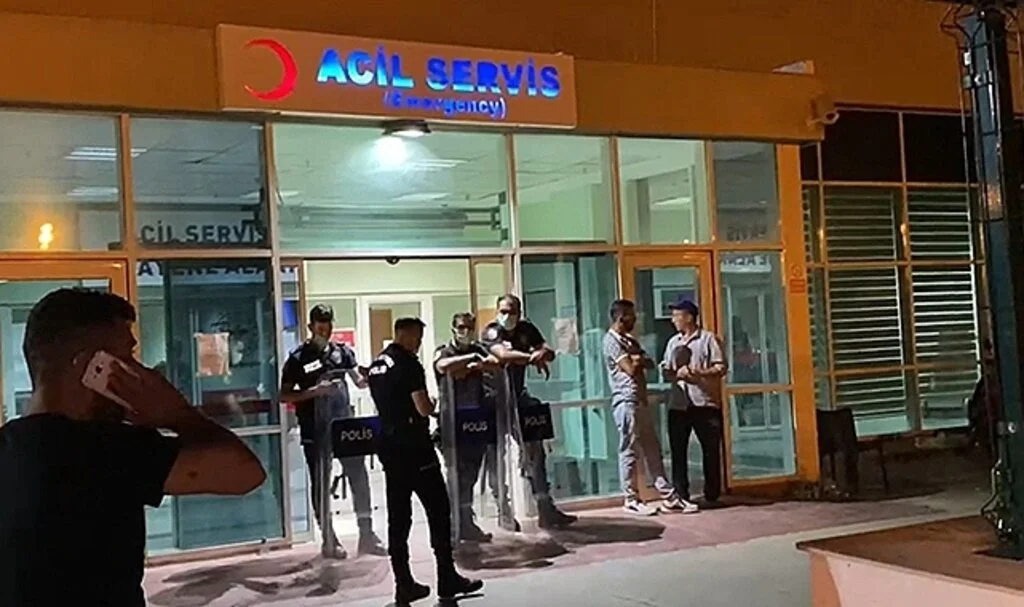 Köy düğününde husumetli aileler arasında silahlı kavga: 3 ölü