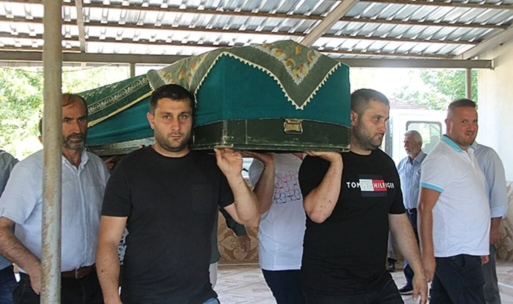 Küçük Emine Nur’a Acı Veda