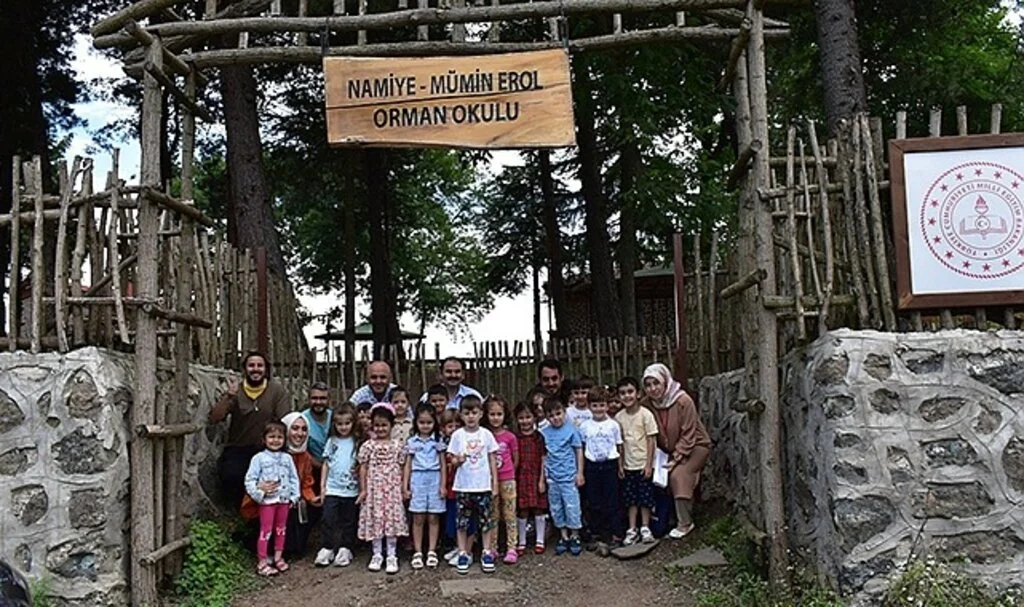 Minikler Orman Okulu'nda doğayla buluştu