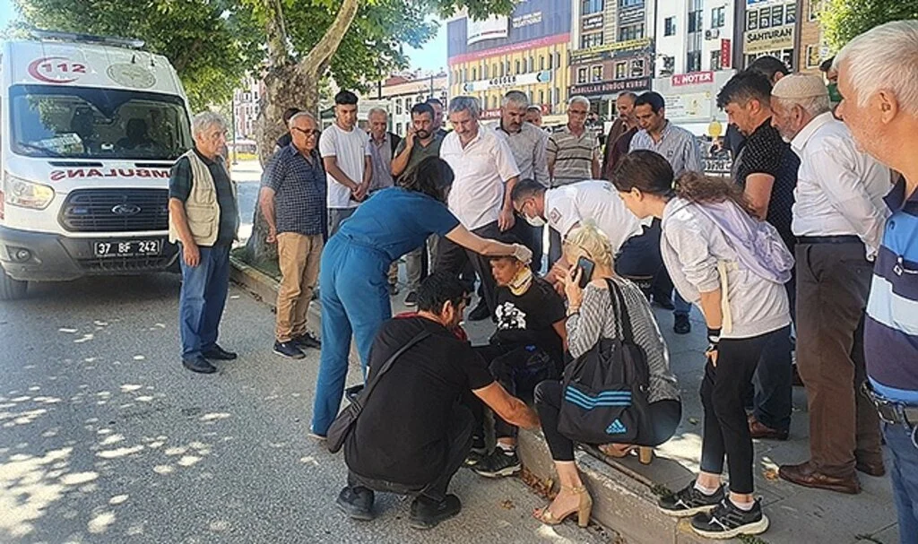 Motosikletin çarptığı 12 yaşındaki çocuk hastaneye kaldırıldı