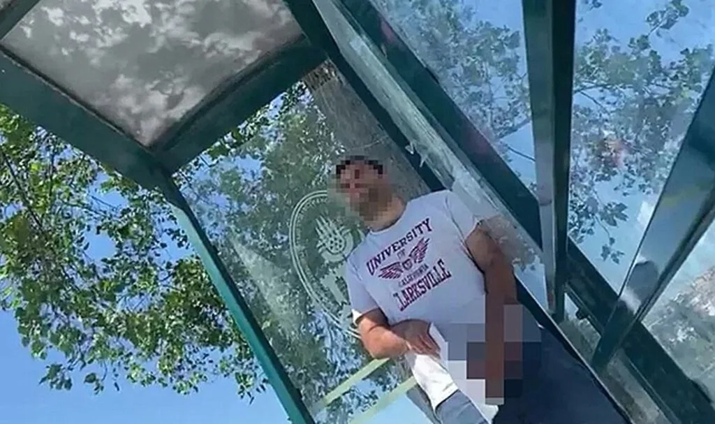 Otobüs durağında iğrenç olay! FETÖ’den ihraç edilen eski polis, kadına cinsel organını gösterdi