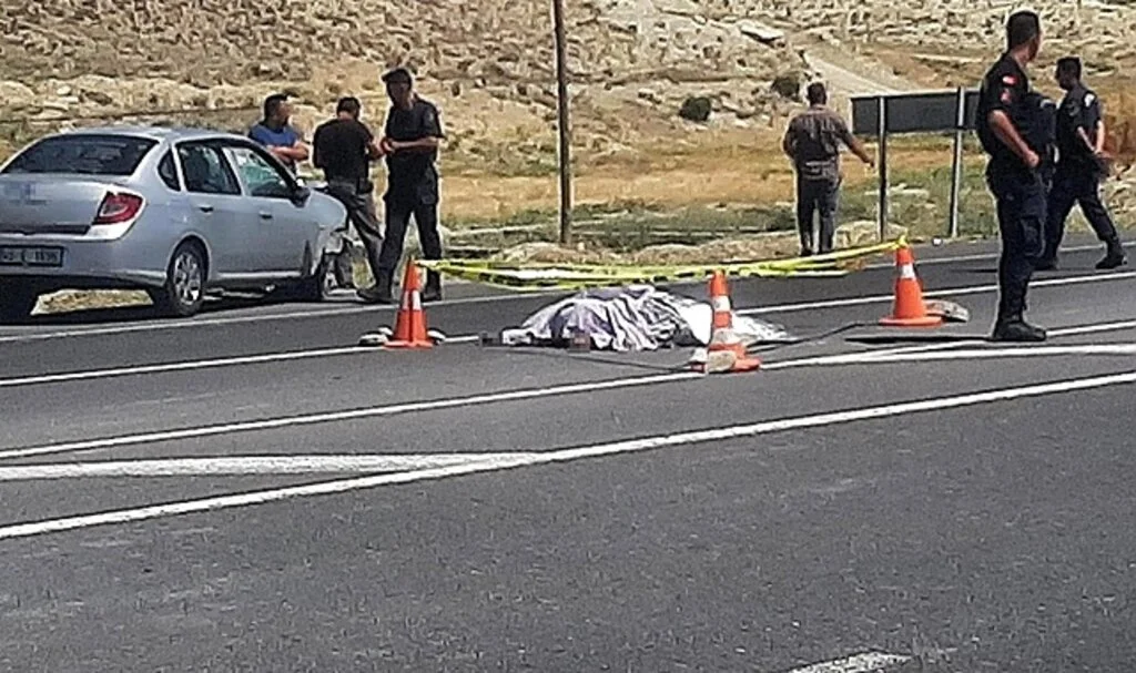 Otomobil ile akülü bisiklet çarpıştı: 1 ölü
