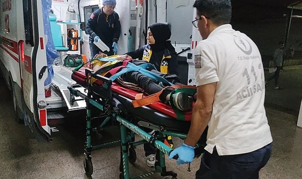 Otomobilden fırlayarak yaralanan sürücü ehliyetsiz çıktı