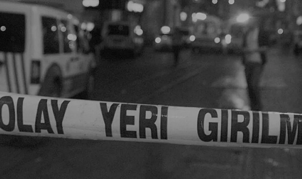Oturduğu sandalyeden düşen yaşlı adam hayatını kaybetti