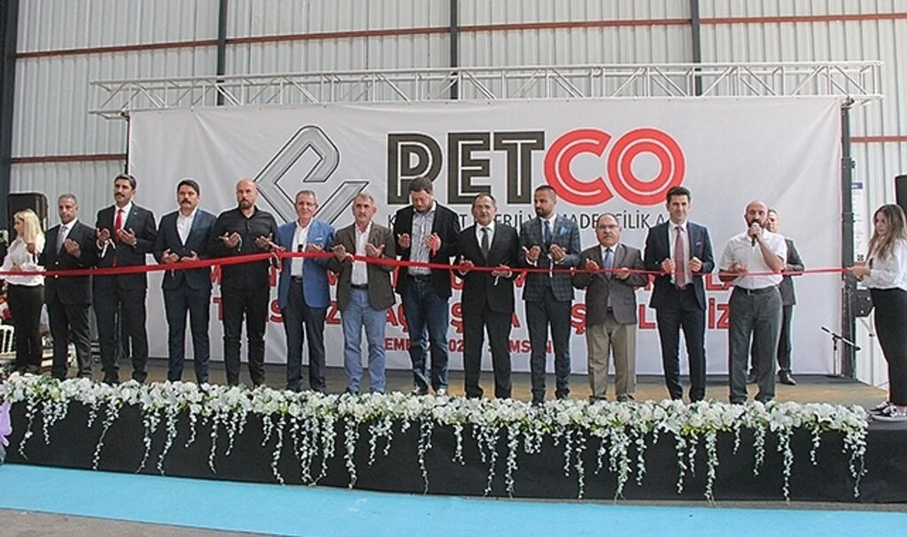 Petco'ya görkemli açılış