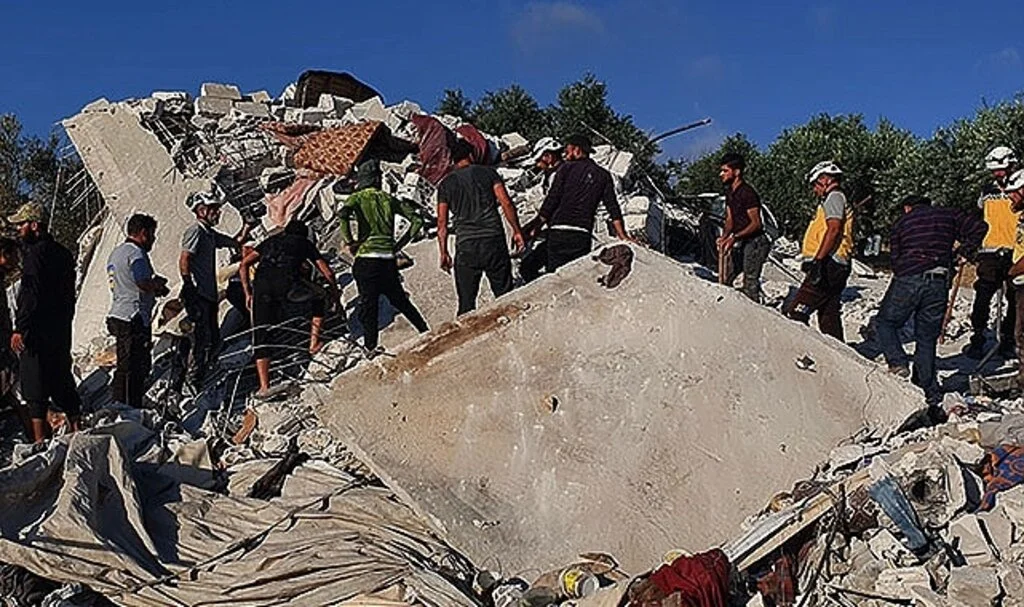 Rusya'nın İdlib'e saldırısında 5'i çocuk 7 sivil öldü