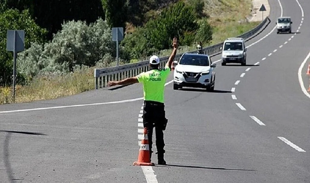 Samsun'da bayram tatilinde 4,25 milyon TL ceza yazıldı, 497 araç trafikten men edildi