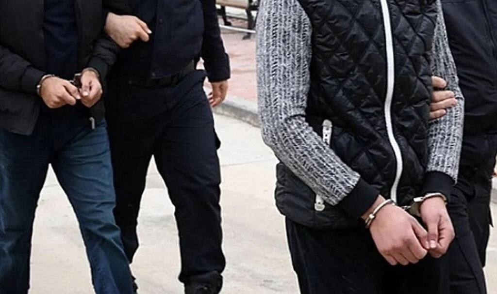 Samsun'da evinde uyuşturucu ele geçirilen şahıs gözaltına alındı