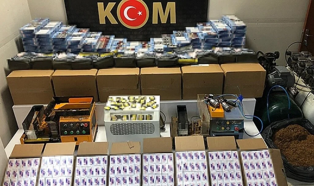 Samsun'da kaçak sigara dolum atölyesine operasyon