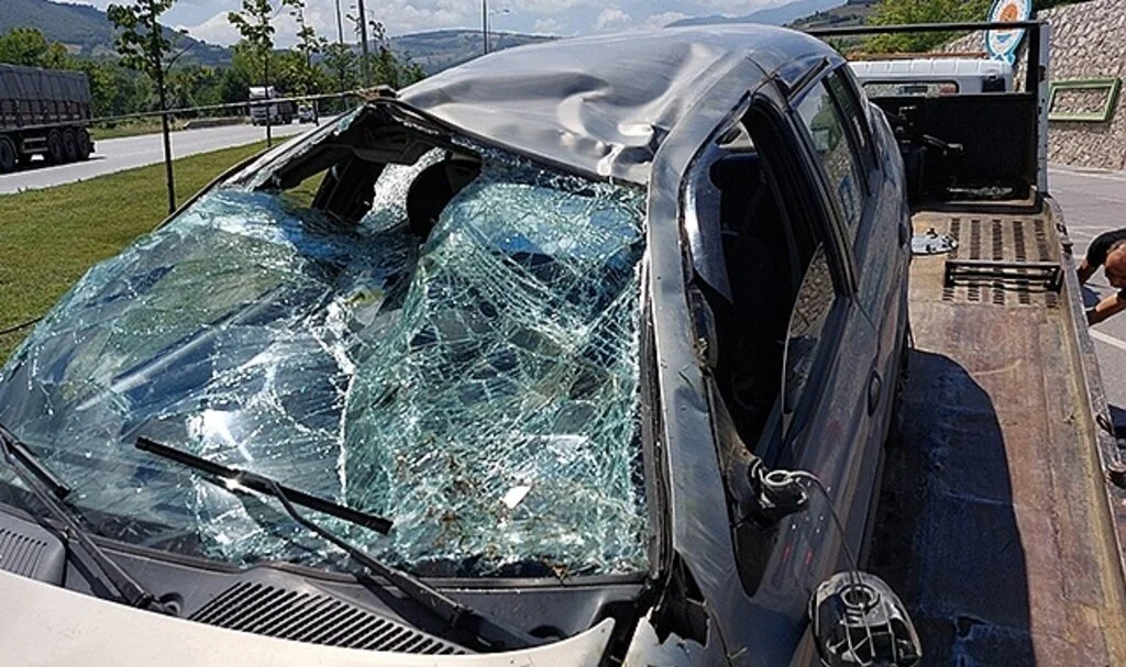 Samsun'da otomobil takla attı: 2 yaralı