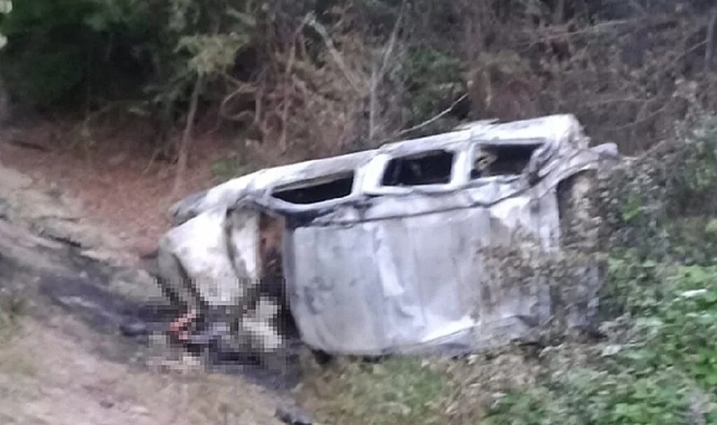 Şarampole yuvarlanan aracın sürücüsü yanarak hayatını kaybetti!