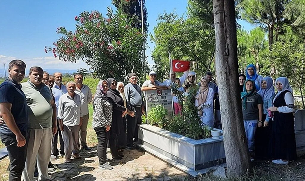 Şehit jandarma er kabri başında dualarla anıldı