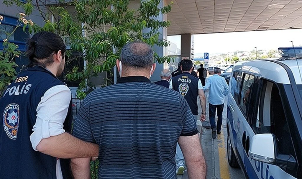 Çocuk pornosu operasyonunda 4 kişiye adli kontrol