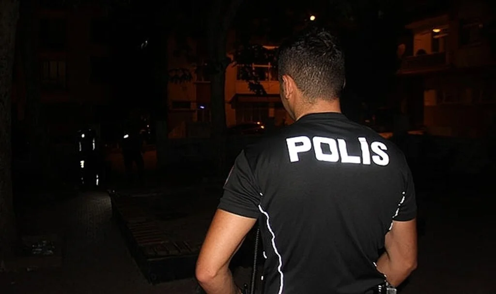 Silahlı kavgada parkta oturan kadınlar saçmaların hedefi oldu: 5 yaralı