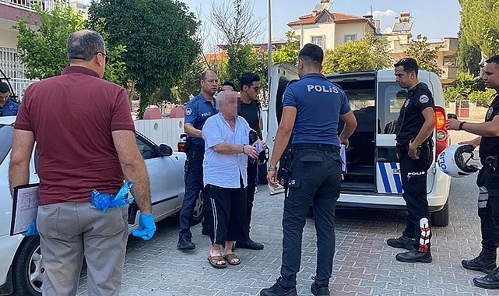 Tartıştığı üvey oğlunu bıçakla yaraladı