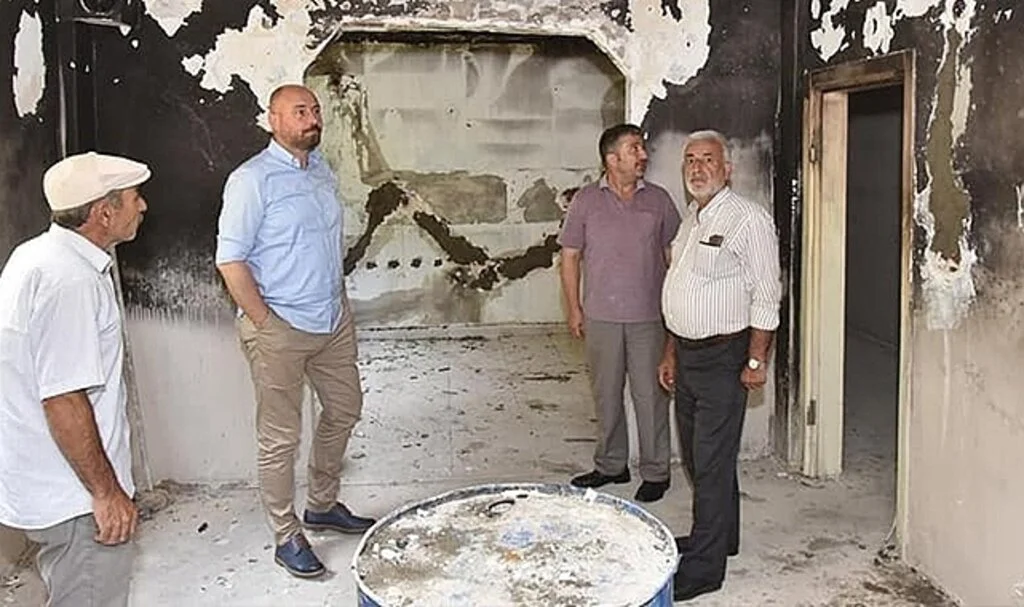 Tekkeköy Belediye Başkanı Hasan Togar’dan yangında evi hasar gören aileye destek