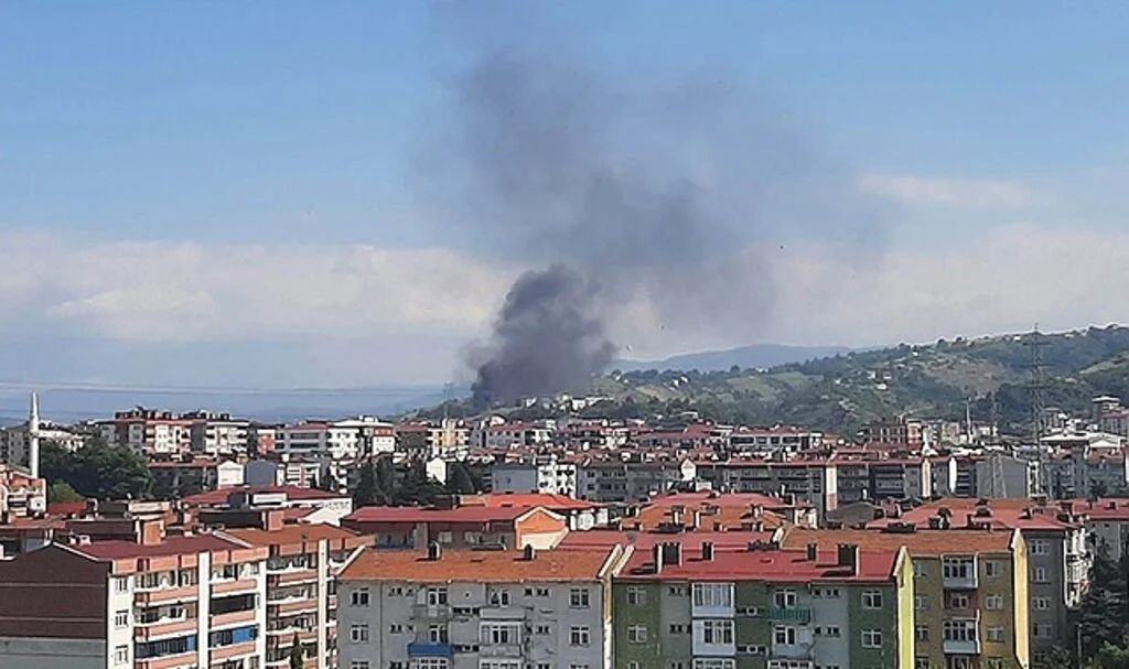 Tekkeköy'deki Yangın Korkuttu
