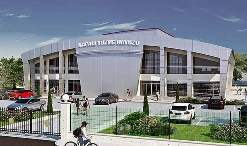 Tekkeköy Belediye Başkanı Hasan Togar havuz inşaatını inceledi