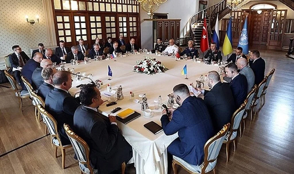 Ukrayna limanlarında bekleyen tahıl ve gıda maddelerinin sevkine ilişkin dörtlü toplantı başladı