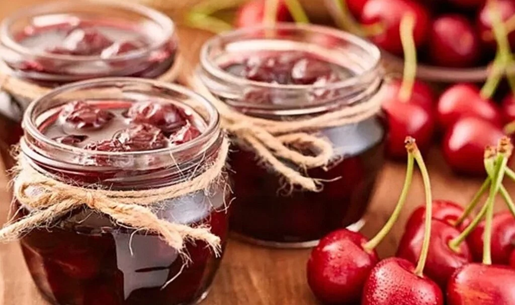 Vişne reçeli nasıl yapılır? Vişne reçeli malzemeleri neler?