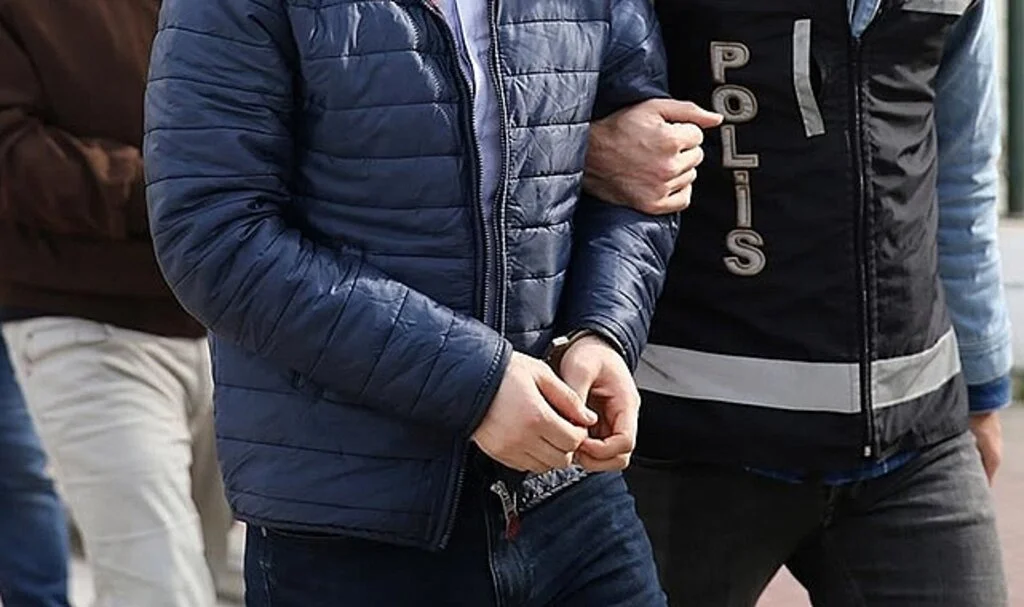 10 yıl kesinleşmiş hapis cezası bulunan şahıs yakalandı