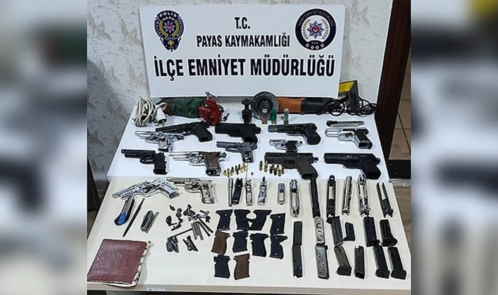 13 ruhsatsız silah ele geçirildi